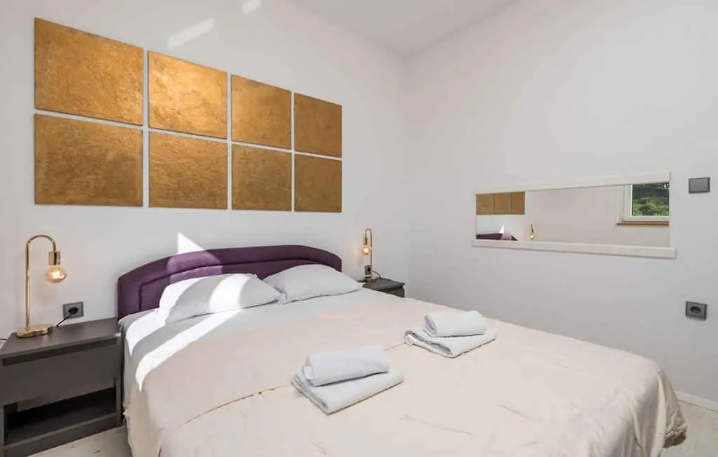 Holiday Home In Poljane 47618