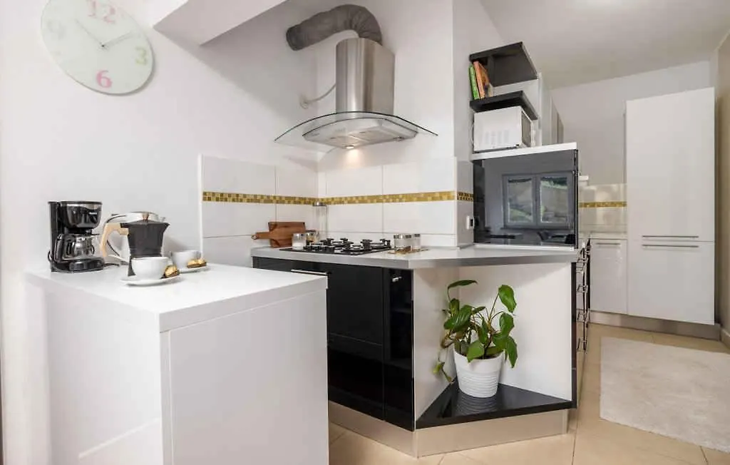 Holiday Home In Poljane 47618